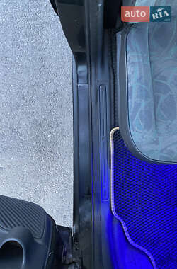 Грузовой фургон Citroen Jumpy 2000 в 