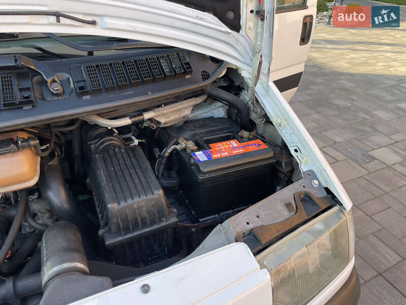 Вантажний фургон Citroen Jumpy 2001 в Рівному