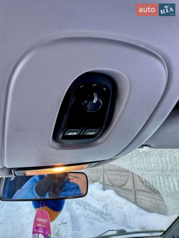 Вантажний фургон Citroen Jumpy 2006 в Львові