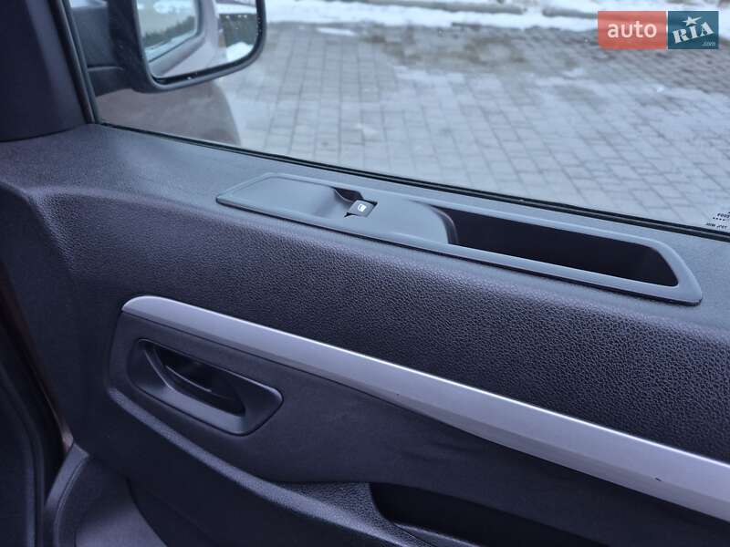 Мінівен Citroen Jumpy 2017 в Стрию