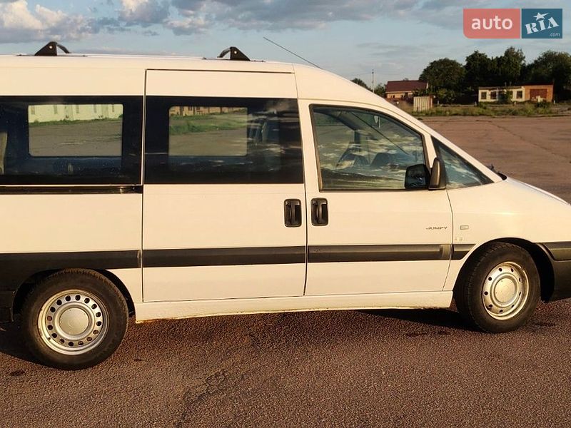Вантажопасажирський фургон Citroen Jumpy 2005 в Прилуках