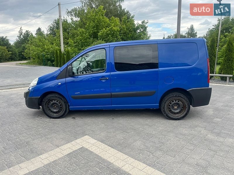 Грузовой фургон Citroen Jumpy 2009 в Почаеве