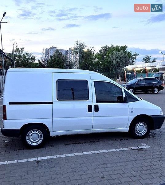 Вантажопасажирський фургон Citroen Jumpy 2002 в Дніпрі