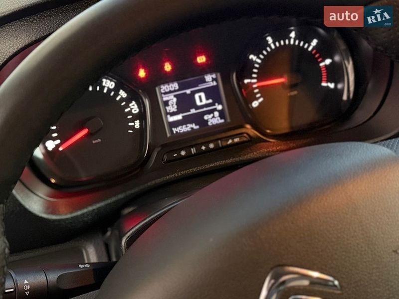 Вантажний фургон Citroen Jumpy 2016 в Дрогобичі