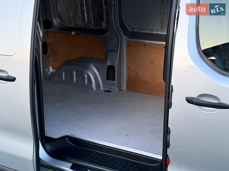 Вантажний фургон Citroen Jumpy 2016 в Дрогобичі