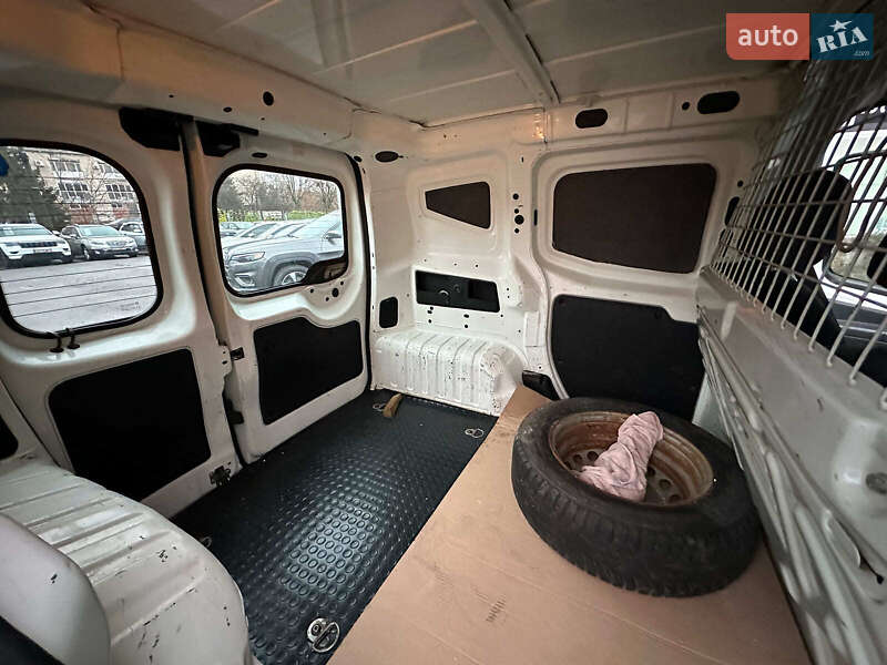 Вантажний фургон Citroen Nemo 2011 в Вінниці