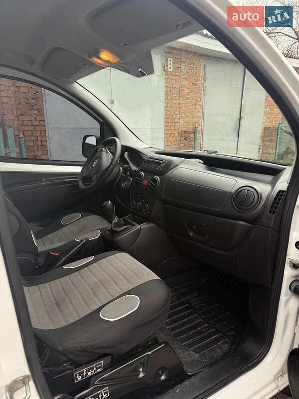 Вантажний фургон Citroen Nemo 2015 в Хмельницькому