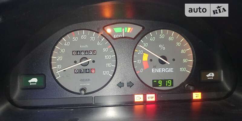 Хетчбек Citroen Saxo 2000 в Чернівцях