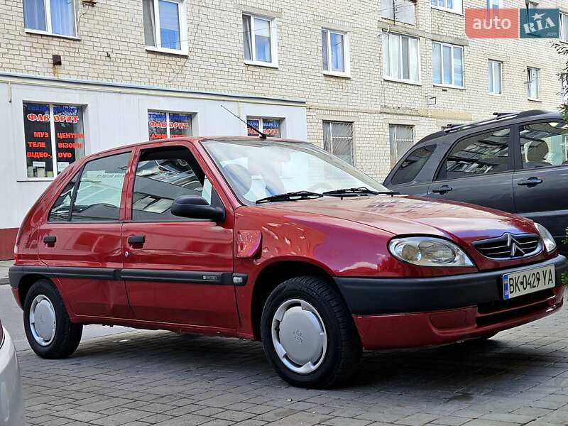 Хэтчбек Citroen Saxo 2003 в Дубно