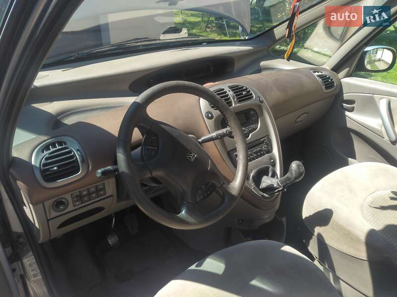 Мінівен Citroen Xsara Picasso 2002 в Чернівцях