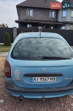 Минивэн Citroen Xsara Picasso 2000 в  фото 3 Минивэн Citroen Xsara Picasso 2000 в