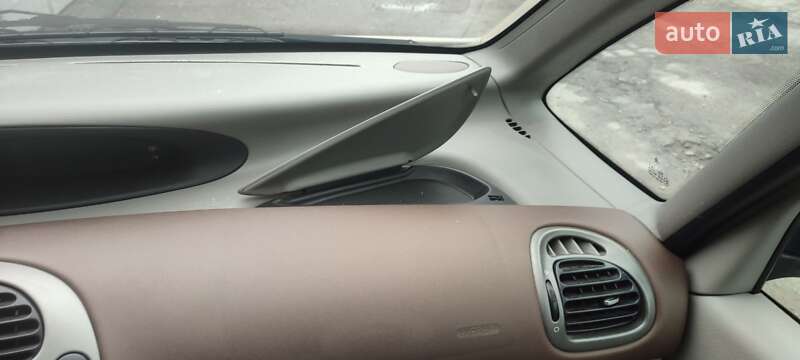 Мінівен Citroen Xsara Picasso 2005 в Львові фото 14 Мінівен Citroen Xsara Picasso 2005 в Львові