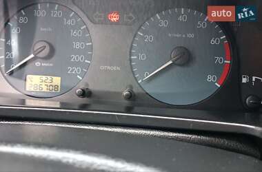 Хэтчбек Citroen Xsara 2001 в 