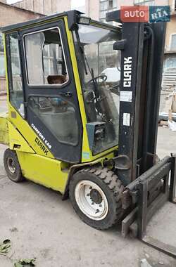 Вилочний навантажувач Clark DPM 1993 в Києві