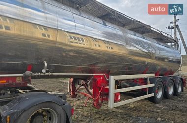 Цистерна напівпричіп Clayton Commercial S1 2001 в Тернополі