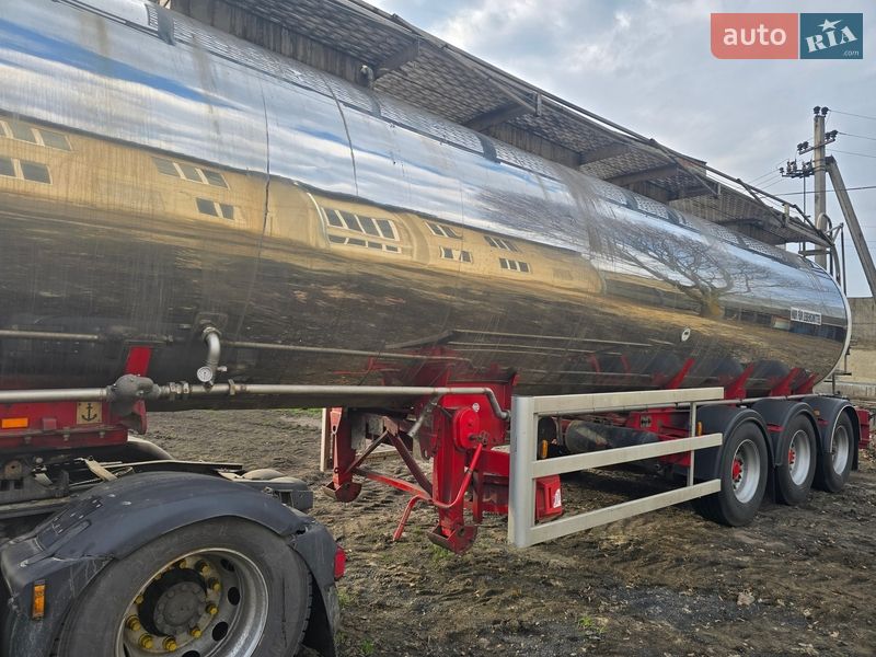 Clayton Commercial S1 2001