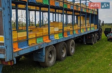 Бортовий напівпричіп Coder D3N34S 1993 в Тиврову