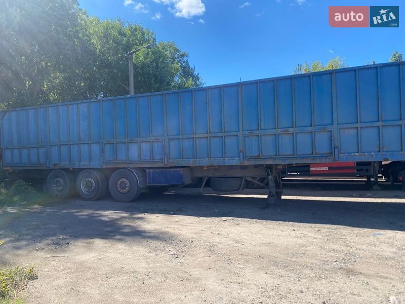 Зерновоз - полуприцеп Corus CTS 2002 в Николаеве