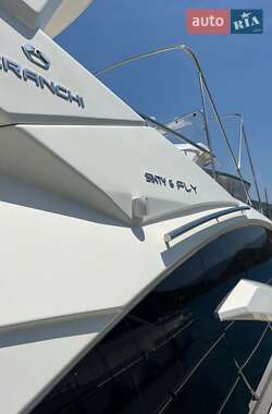 Моторная яхта Cranchi Flybridge 2012 в 