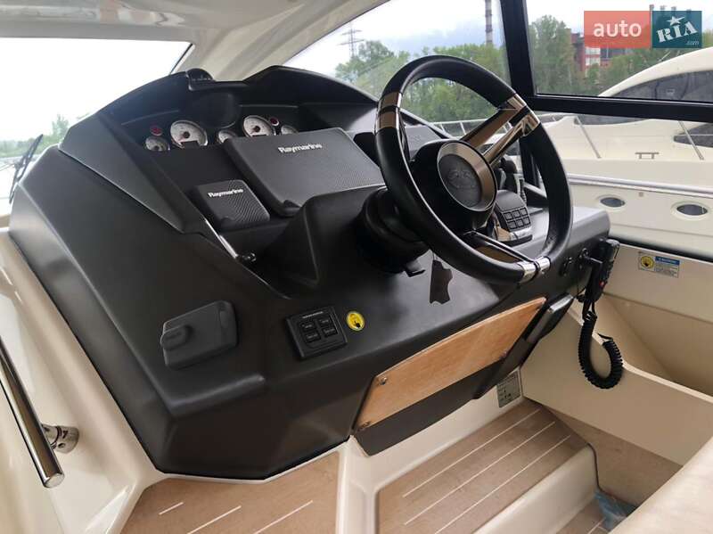 Моторная яхта Cranchi M 44HT 2016 в 