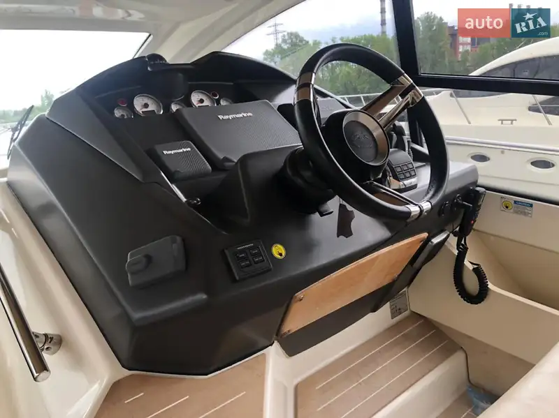 Моторная яхта Cranchi M 44HT 2016 в 