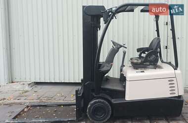 Вилочный погрузчик Crown SC 2010 в Львове