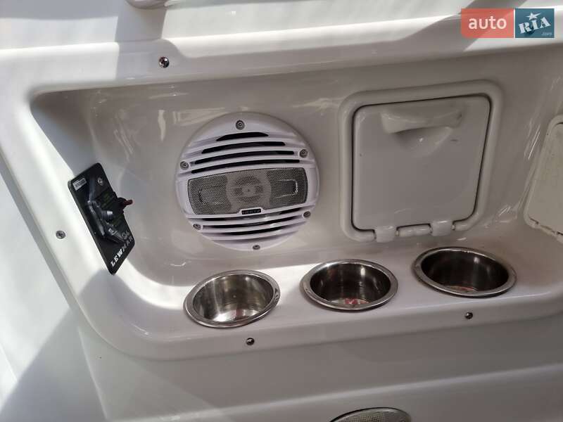 Катер Crownline CR 2008 в Киеве фото 11 Катер Crownline CR 2008 в Киеве