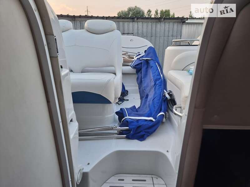 Моторная яхта Crownline SCR 2008 в Киеве