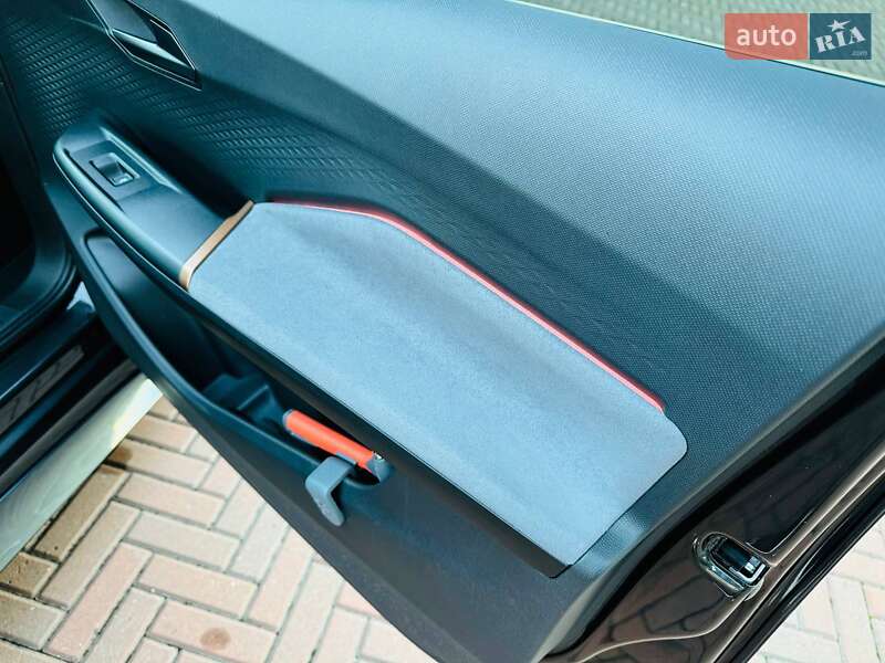 Хэтчбек Cupra Born 2022 в Мукачево