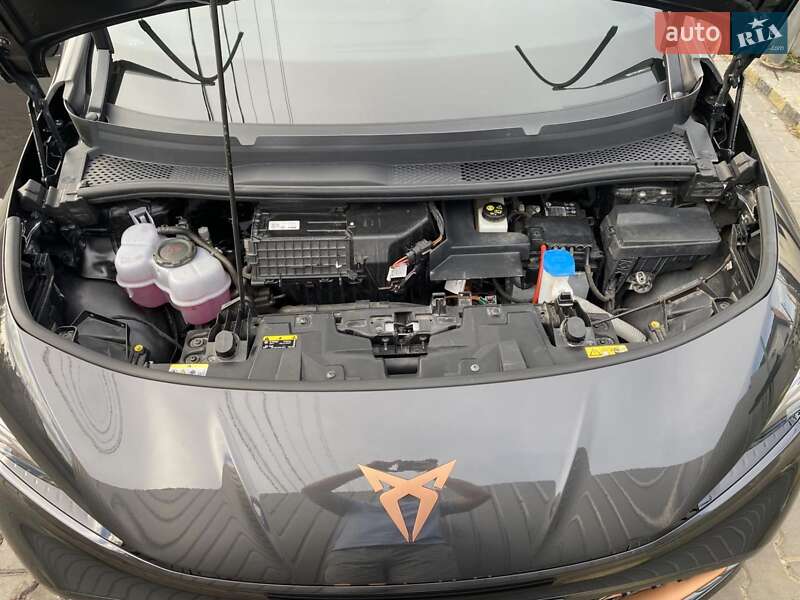 Хэтчбек Cupra Born 2023 в Киеве