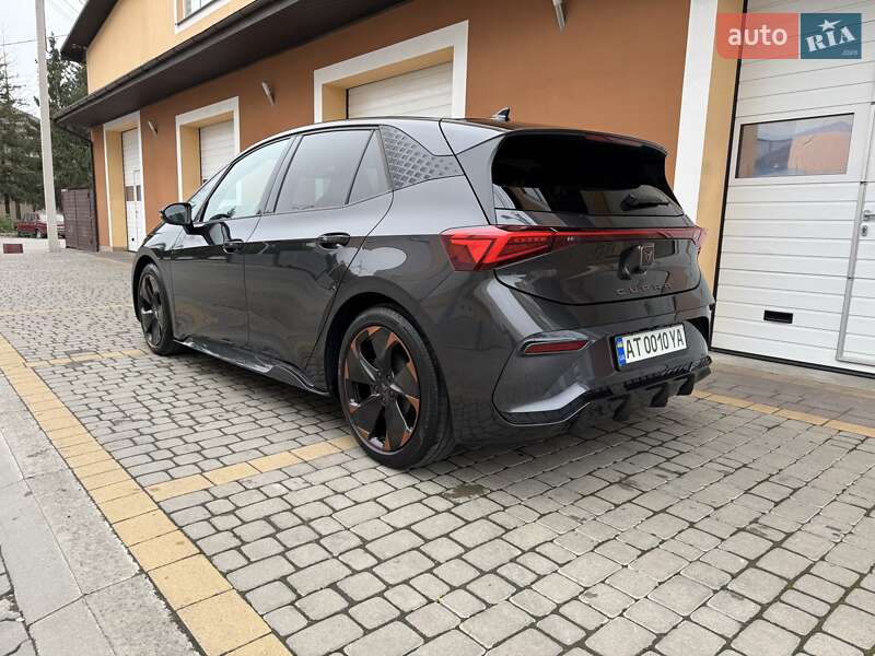 Хэтчбек Cupra Born 2022 в Ивано-Франковске