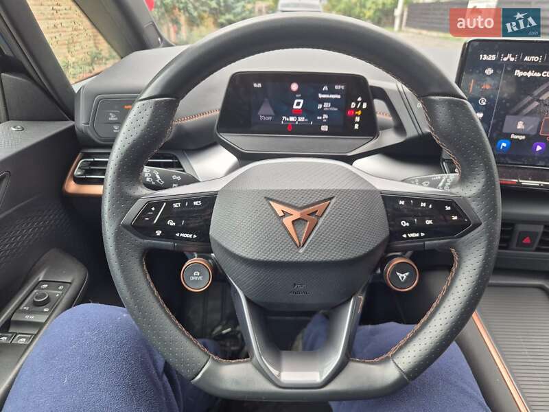 Хэтчбек Cupra Born 2024 в Киеве