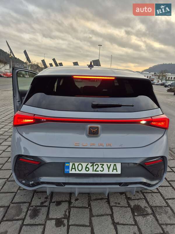 Хэтчбек Cupra Born 2024 в Мукачево