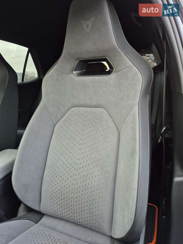 Хэтчбек Cupra Born 2024 в Мукачево