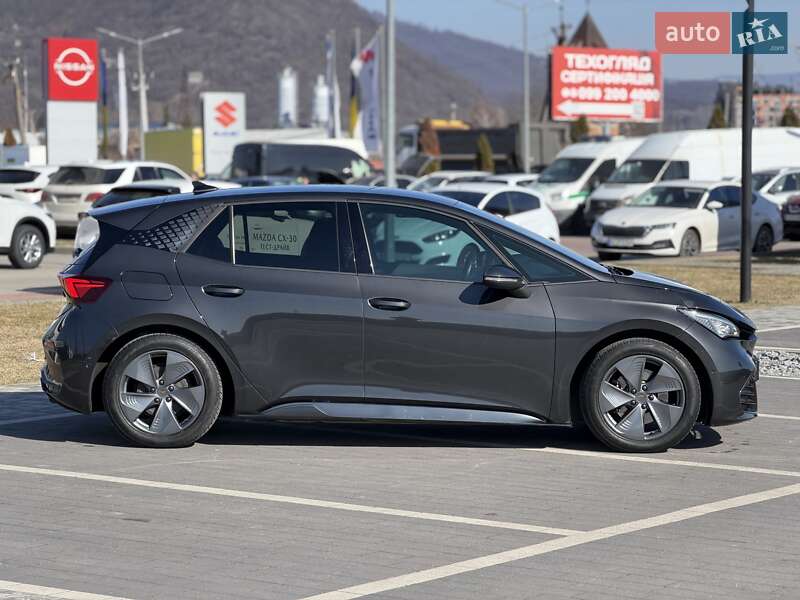 Хэтчбек Cupra Born 2022 в Мукачево