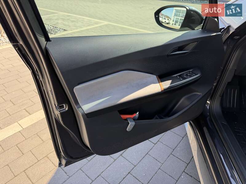 Хэтчбек Cupra Born 2022 в Мукачево