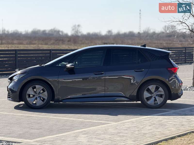 Хэтчбек Cupra Born 2022 в Мукачево