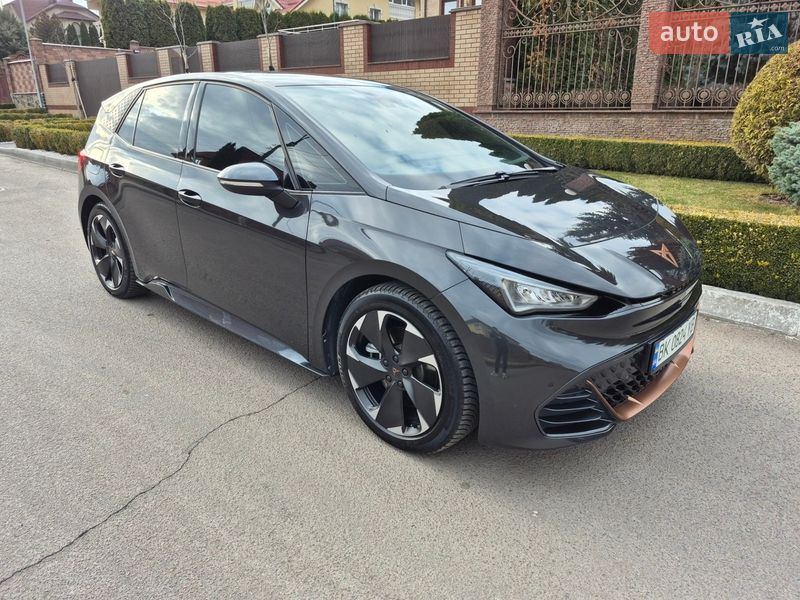 Хэтчбек Cupra Born 2023 в Ровно