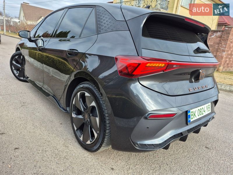 Хэтчбек Cupra Born 2023 в Ровно