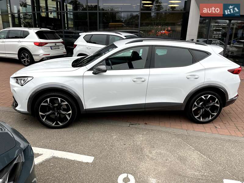 Внедорожник / Кроссовер Cupra Formentor 2024 в Киеве