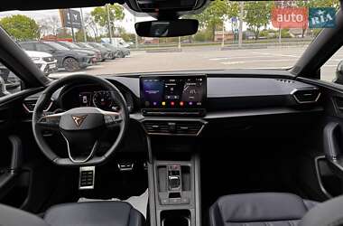 Хэтчбек Cupra Leon 2024 в 