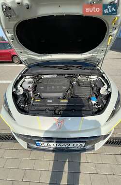Хетчбек Cupra Leon 2024 в 