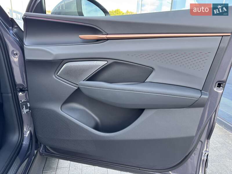 Внедорожник / Кроссовер Cupra Terramar 2025 в Киеве