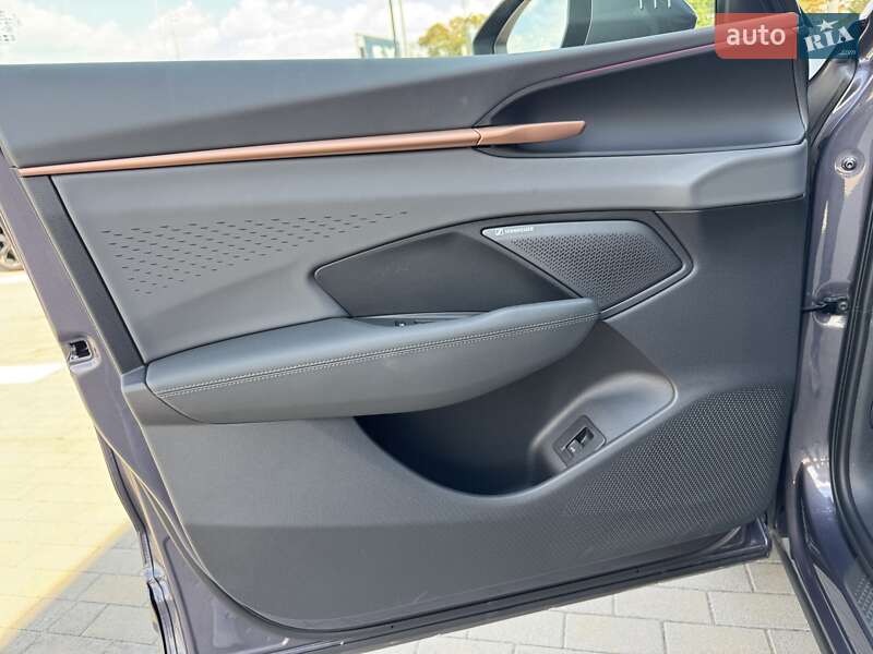 Внедорожник / Кроссовер Cupra Terramar 2025 в Киеве