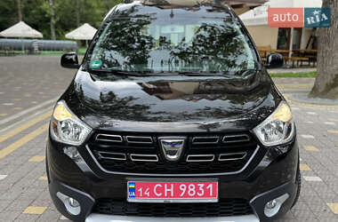 Минивэн Dacia Dokker Stepway 2018 в 