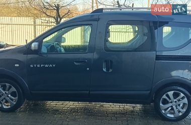 Мінівен Dacia Dokker Stepway 2016 в Львові