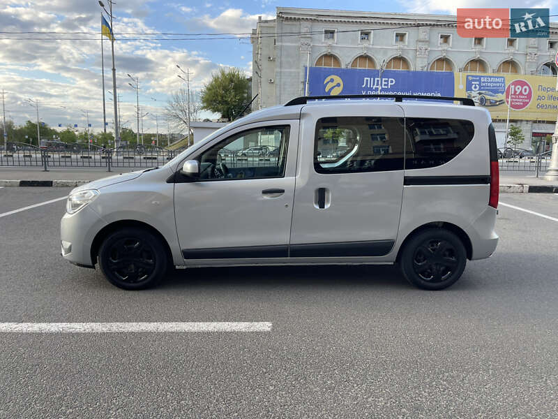Мінівен Dacia Dokker 2015 в Харкові