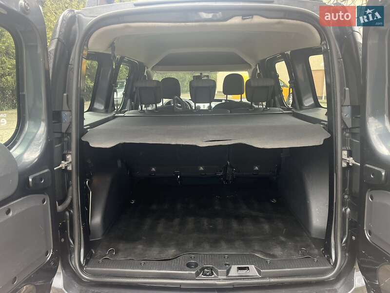 Минивэн Dacia Dokker 2014 в Брошневе-Осаде фото 12 Минивэн Dacia Dokker 2014 в Брошневе-Осаде