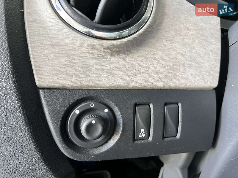 Минивэн Dacia Dokker 2015 в Николаеве