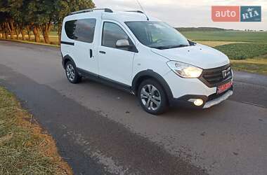 Минивэн Dacia Dokker 2015 в Луцке